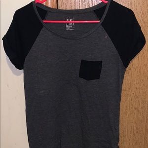 Tee shirt with pocket